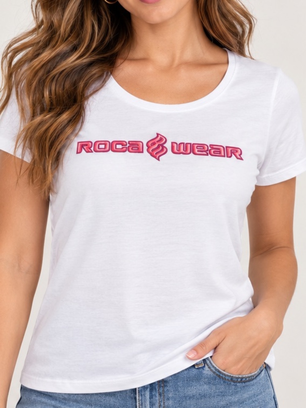 NWT Rocawear White Tee with Pink Logo - Crewneck